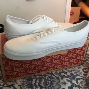 Mens Vans “Authentic” Size 10 Brand New